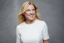 Lade das Bild in den Galerie-Viewer, IN BALANCE - Du musst nicht perfekt sein, um ein perfektes Leben zu führen von Conny Hörl (Autor)